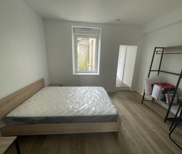Location Appartement 2 pièces 38m² MAYENNE 53100 - Photo 1