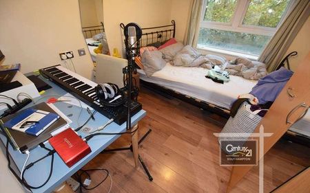 |ref: |, Oceana Boulevard, Orchard Place, Southampton, SO14 - Photo 2