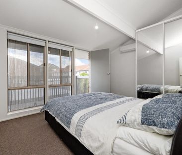 Three Bedroom at Rear of Quiet Complex, Close to Amenities - Photo 3