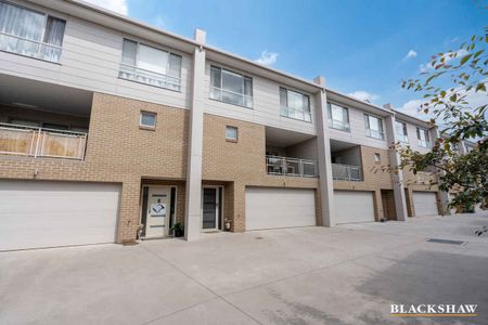 Casey 4 bedroom townhouse - Photo 3