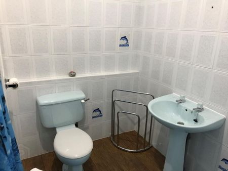 8 Coastguard Cottages, Carrickfergus, BT38 8BU - Photo 5