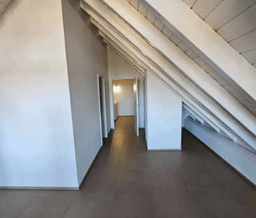 ERSTVERMIETUNG: GROSSZÜGIGE 4.5-ZIMMER-MAISONETTE IN RÜMLANG - Photo 5