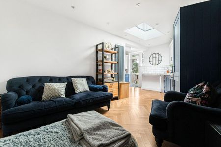 3 bedroom semi-detached house to rent - Photo 3