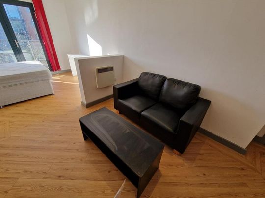 Studio to rent - Photo 1