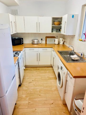 1 Bed Flat, Dron House, E1 - Photo 2