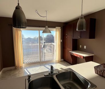 For Lease - 12 Revelstoke Court Unit# Upper, Barrie, Ontario - Photo 1