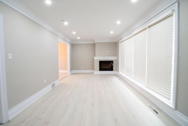 **ALL INCLUSIVE** Stunning main unit in St. Catharines!! - Photo 1