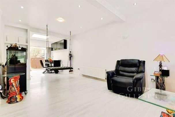Crofts Road, Harrow, HA1 - Photo 1
