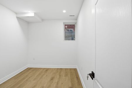 For Lease - 406 Thornborrow Court Unit# Basement, Milton, Ontario - Photo 2