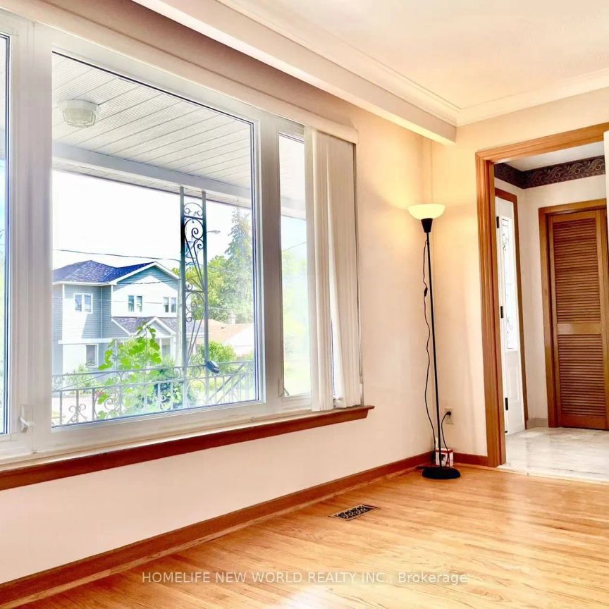 Detached Home For Lease | E8464870 - Photo 1