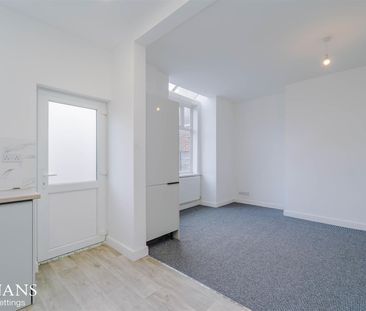 Clarendon Road, Swinton, Manchester - Photo 4
