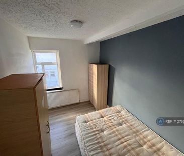 3 bedroom maisonette to rent - Photo 4