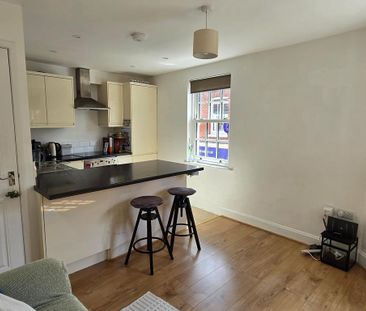 1 bedroom flat to rent - Photo 2