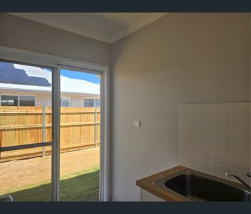 70 Jagger Boulevard, Kawungan, Qld 4655 - Photo 2