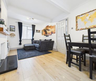 3 bedroom semi-detached house to rent - Photo 2