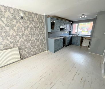3 bedroom terraced house to rent - Photo 5