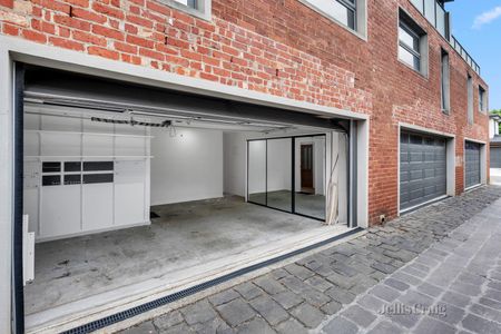 3/1 Collier Crescent, Brunswick - Photo 2