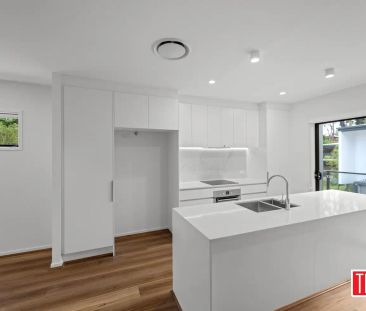 “3 Bedroom Townhome at Botanica, McDowall” - Photo 3