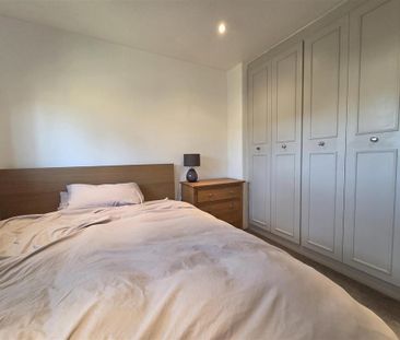 4 bedroom detached house to rent - Photo 6