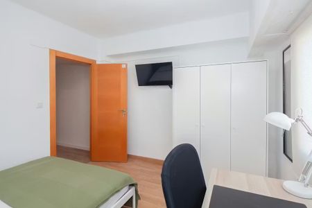 Avinguda de Peris i Valero, Valencia, Valencian Community 46005 - Photo 2