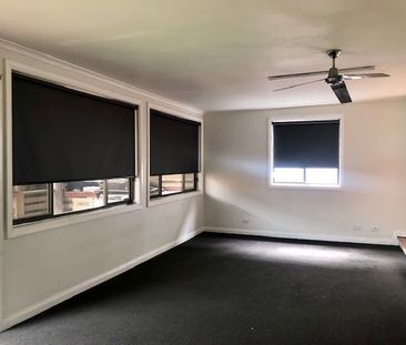 GREAT FAMILY HOME! - Photo 2