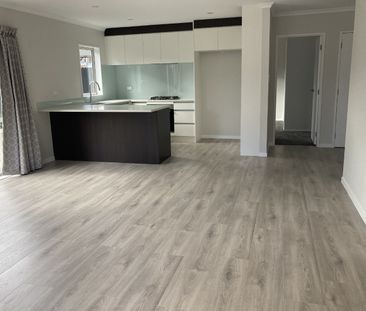 PAPATOETOE, 4 BEDROOMS - Photo 3