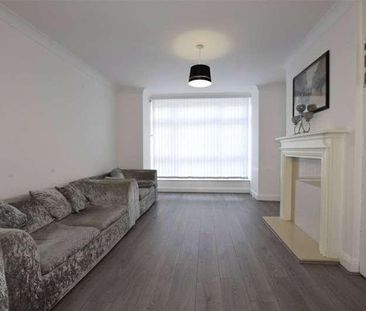 Cedar Road, Romford, RM7 - Photo 3