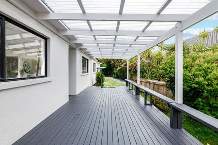 Charming 3-bedroom - Photo 2