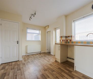 To Let 3 Bed House - Semi-Detached - Photo 6