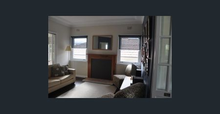 Charming 3 Bedroom Home - Photo 3