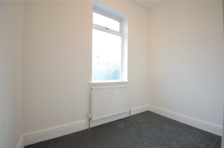 Kensington Grove, Denton, Manchester, M34 3GW - Photo 5