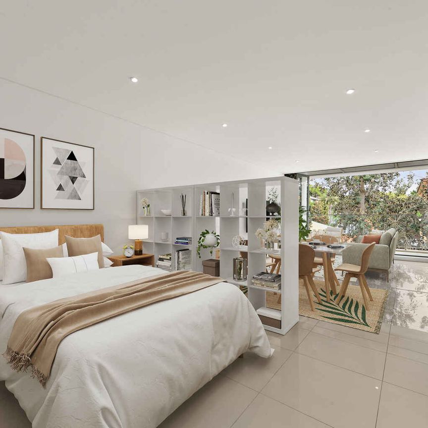 MODERN & SPACIOUS 48SQM STUDIO LOCATED ONE STREET FROM THE BEACH - Photo 1