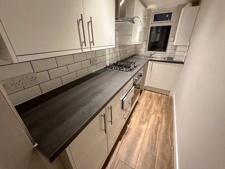 1 bedroom flat to rent - Photo 5