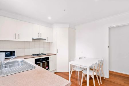 Double Room - Photo 5