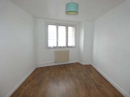 Location Appartement 4 pièces 74m² BEAUNE 21200 - Photo 5