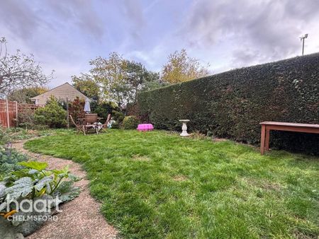 3 bedroom end of terrace house to rent - Photo 3