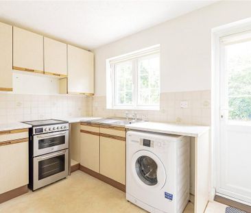 2 bedroom semi-detached house to rent - Photo 3