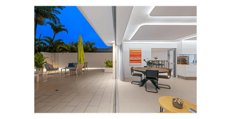 Luxury Waterfront Living in Exclusive Sorrento - dual living potential - Photo 3