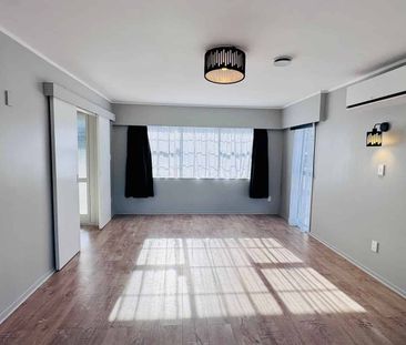 Beautifully Renovated 3 Bedroom Home - Photo 4