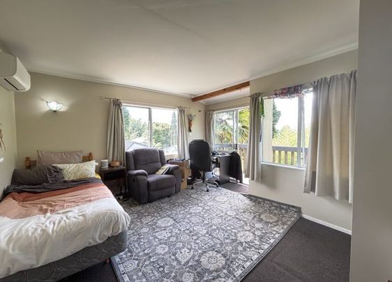 Peaceful Botanical - Photo 1