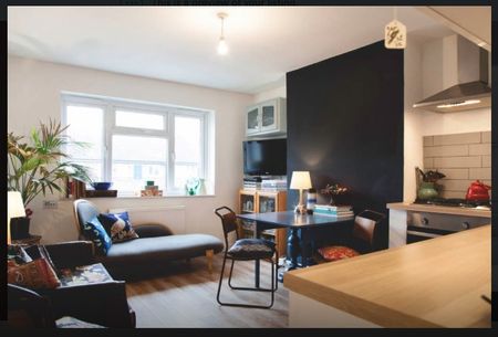 2 Bed Flat, Dynevor Rd, N16 - Photo 5
