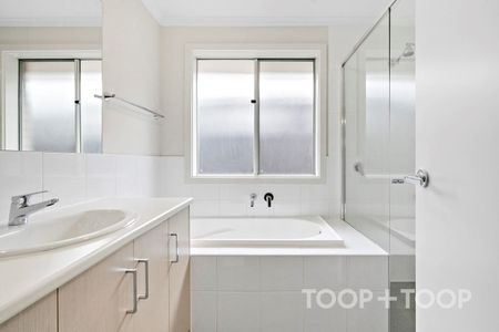 Bright and spacious 4-bedroom home - Photo 5