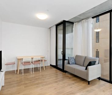 EXECUTIVE UNFURNISHED 2 BEDROOM APARTMENT LIVING STYLE IN ADELAIDE CBD - Photo 6
