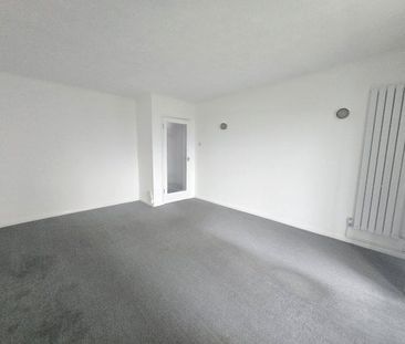 Windsor Court BN11 2EZ 2 bedroom flat to rent - Photo 2