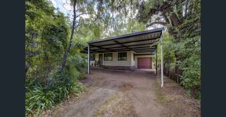 Affordable Blue Mountains Cottage With A Great Yard - Photo 5