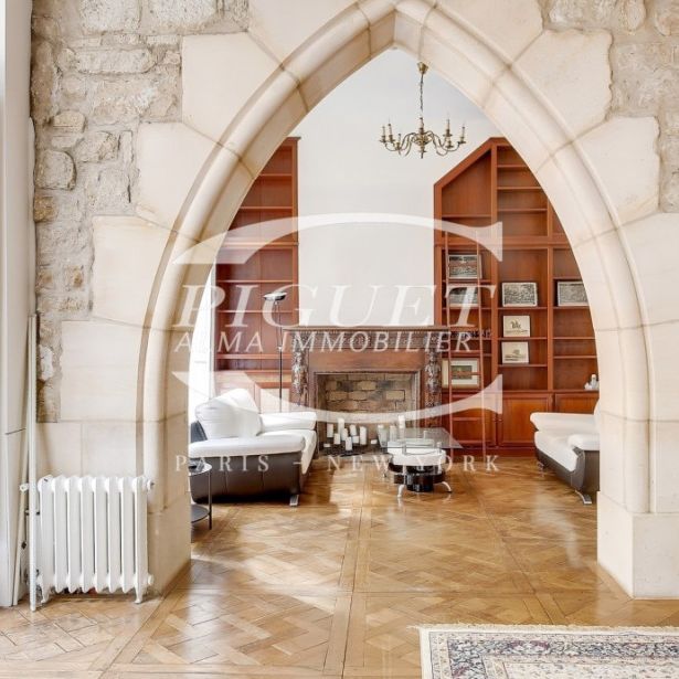 Appartement • Odéon - Photo 1