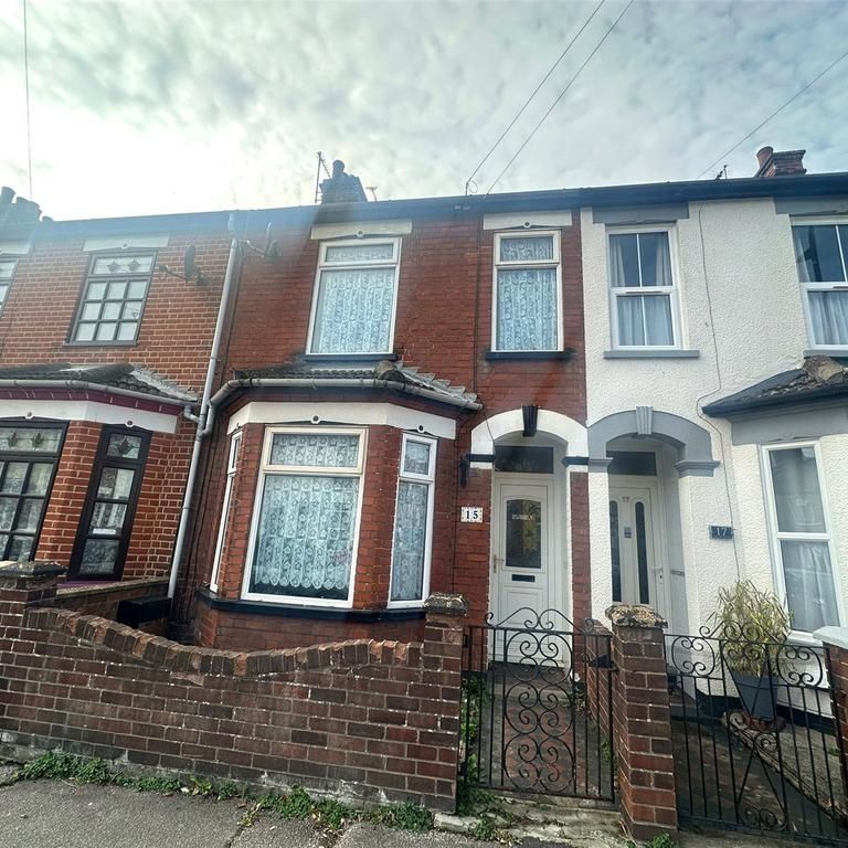 3 bedroom terraced house to rent - Photo 1
