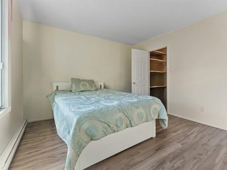 664 36e Avenue - Photo 4