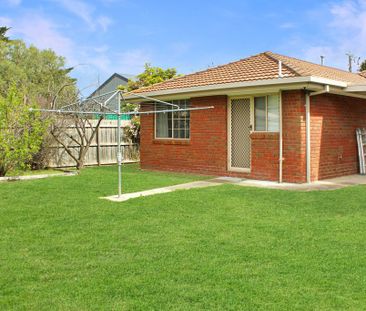 BRIGHT FAMILY HOME IN THE HEART OF LARA - Photo 6