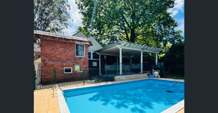 Exquisite Single-Level Family Residence in Coveted Killara Locale - Photo 5